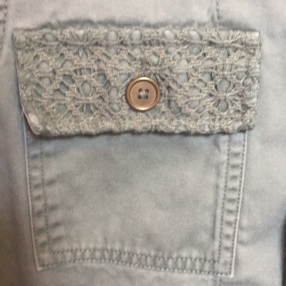 Green jacket. - Picture 2 of 6